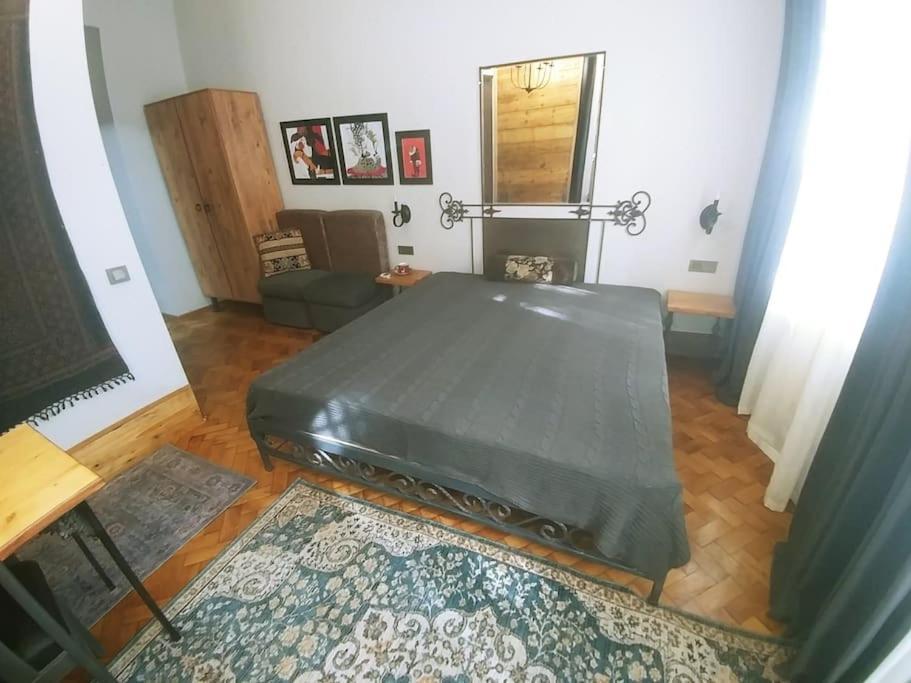 Cozy Studio-Apartment In The Center Of Тбилиси Экстерьер фото