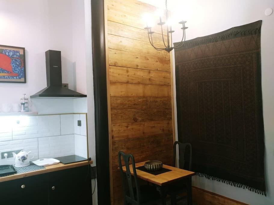 Cozy Studio-Apartment In The Center Of Тбилиси Экстерьер фото